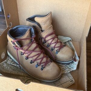 Danner Women's Tan Lace Up Boots with Burgundy Laces